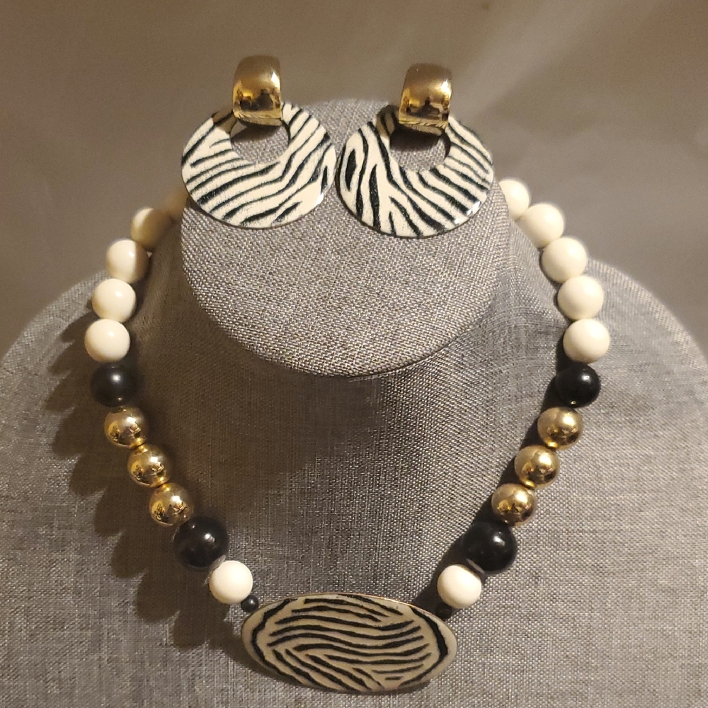 Park Lane Zebra Pattern Necklace and Earring Set